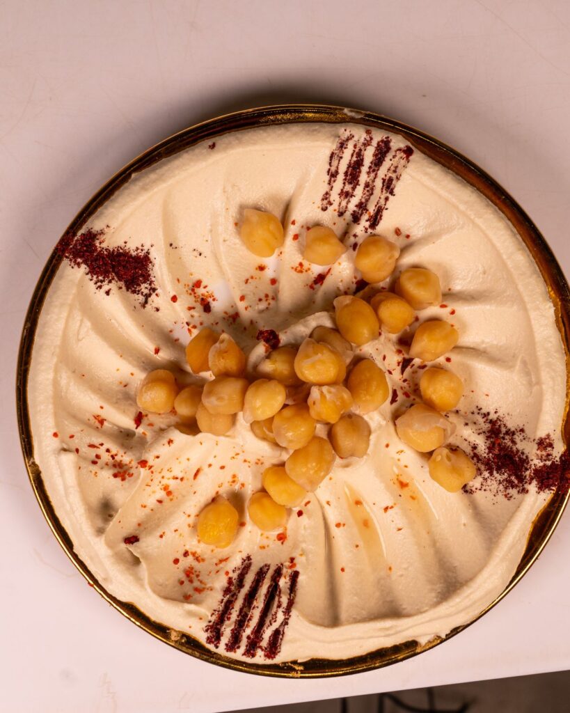 Hausgemachter Hummus – Schnitzel Stube Wien Reumannplatz