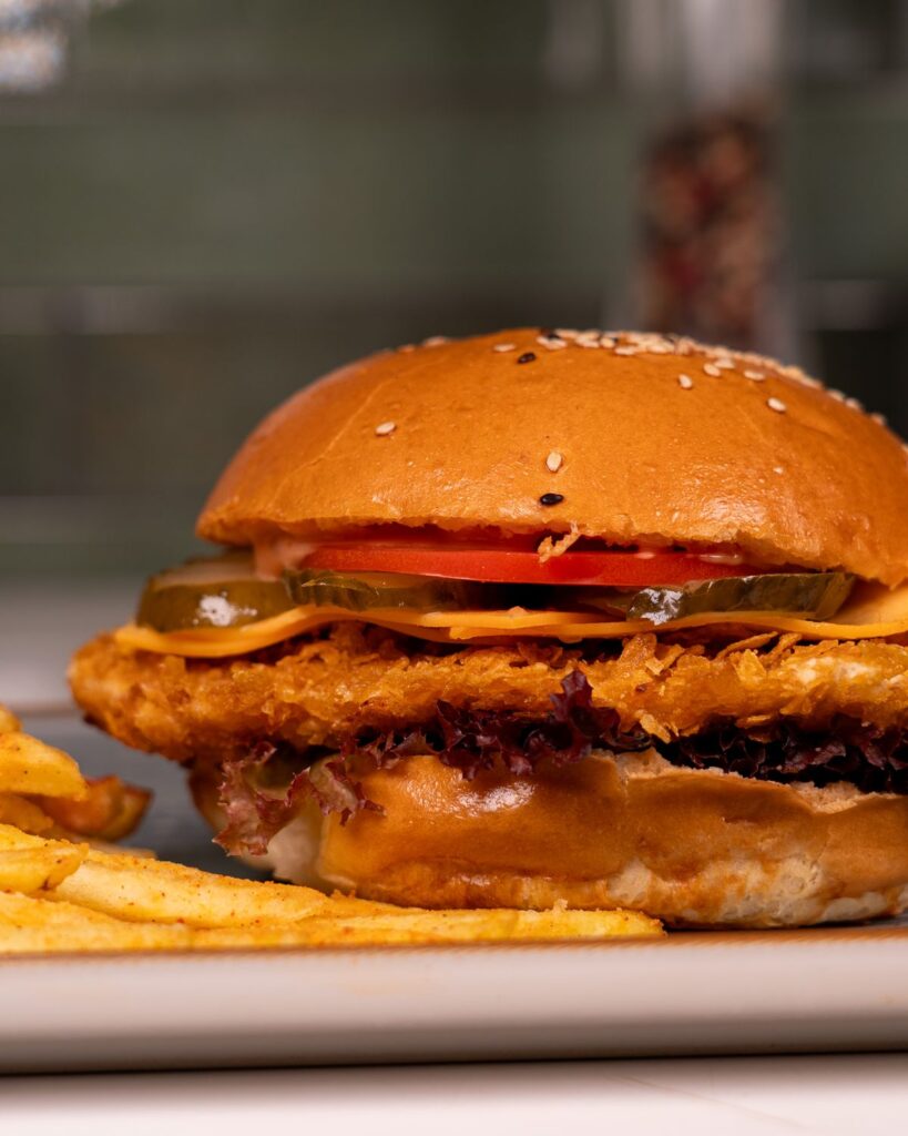 Crispy Chicken Burger – Schnitzel Stube Wien Reumannplatz
