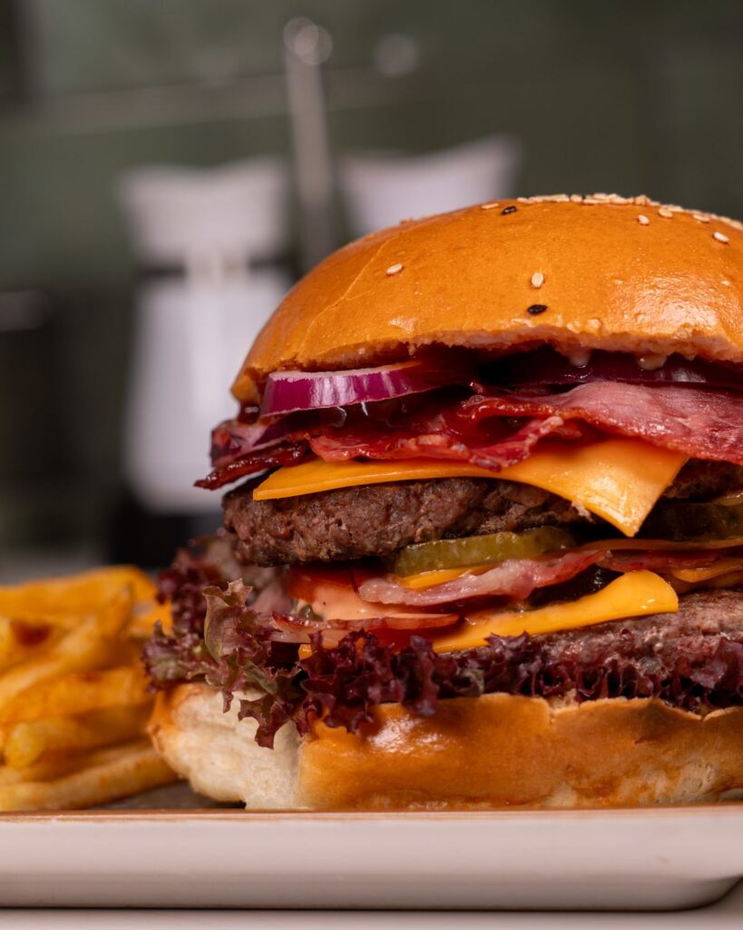 Bacon Cheeseburger – Schnitzel Stube Wien Reumannplatz